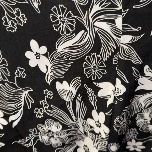 Pre View Floral Black and White Skirt Size 10 - Picture 4 of 5